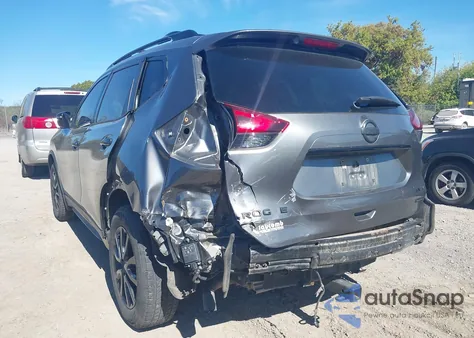 2018 Nissan Rogue Sv z USA, uszkodzony, nr VIN 5N1AT2MV6JC813397